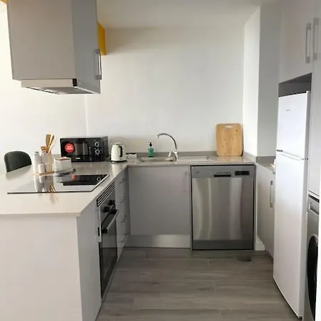 Floor Avenida Arriaga 802 * Фуншал